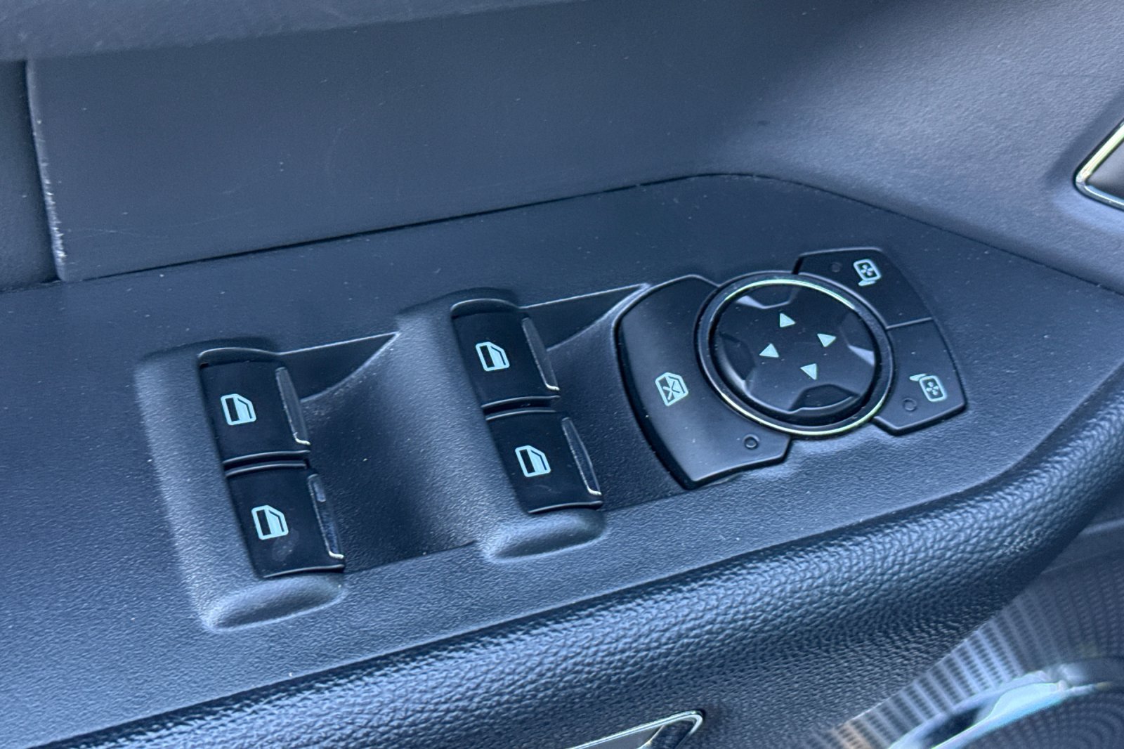 Used 2024 Ford Expedition XLT AWD/4WD image 13