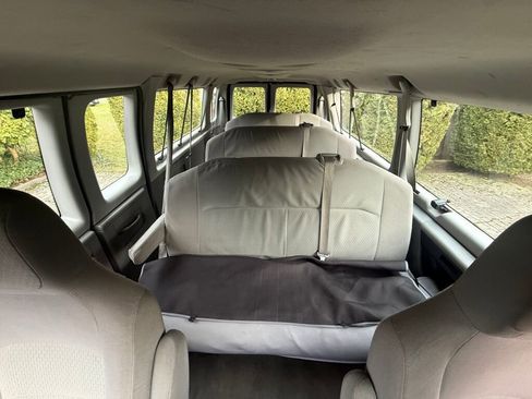 Used 2011 Ford E-350 and Econoline 350 XLT image 10