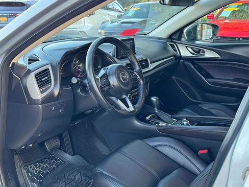 Used 2018 MAZDA MAZDA3 Touring FWD image 30