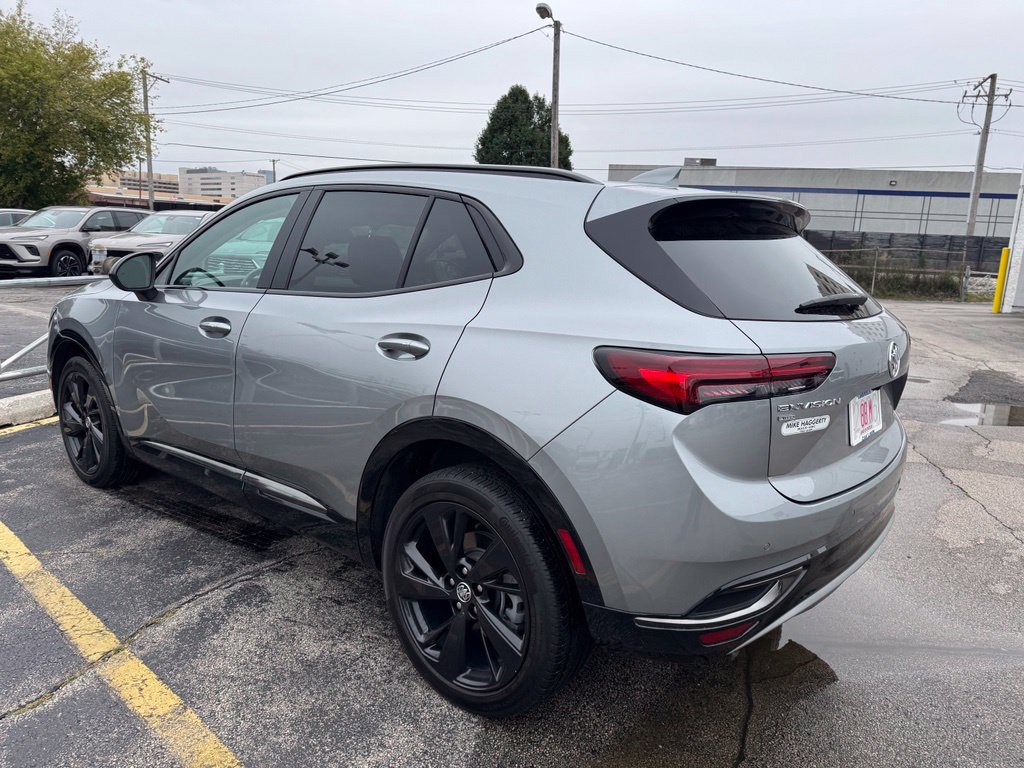 Used 2023 Buick Envision Essence w/ Sport Touring Package AWD/4WD image 4