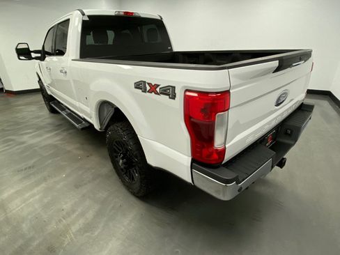 Used 2019 Ford F250 XLT w/ XLT Premium Package AWD/4WD image 4
