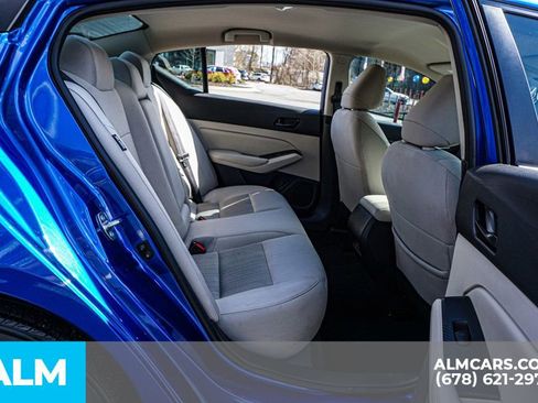 Used 2025 Nissan Altima 2.5 SV image 22