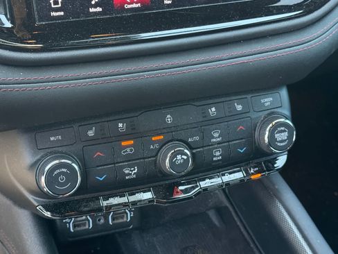Used 2022 Dodge Durango R/T RWD image 20
