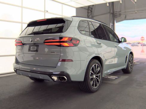 Used 2026 BMW X5 xDrive40i AWD/4WD image 3