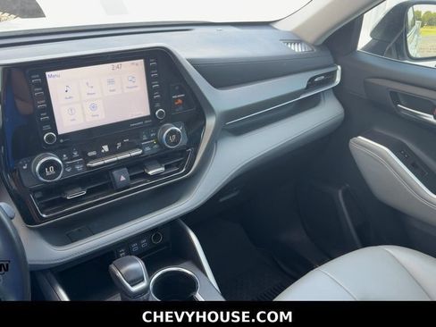 Used 2022 Toyota Highlander XLE FWD image 86