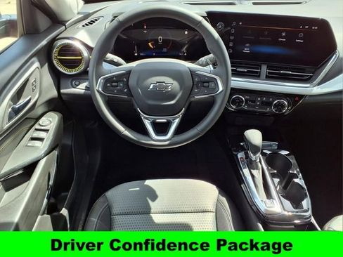 New 2026 Chevrolet Trax LT w/ Driver Confidence Package FWD image 8