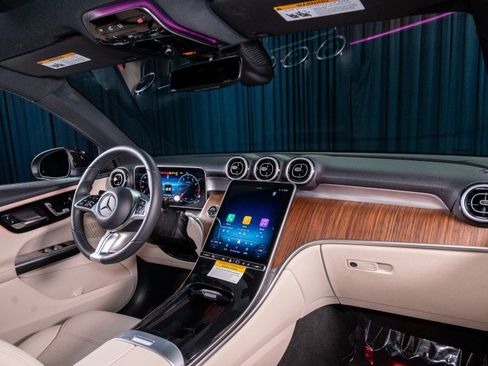 Certified 2026 Mercedes-Benz GLC 300 image 4