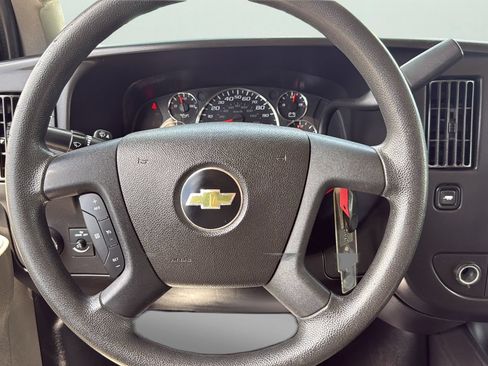 Used 2018 Chevrolet Express 3500 LT w/ LT Preferred Equipment Group RWD image 15