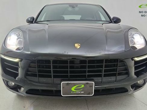 Used 2018 Porsche Macan AWD/4WD image 13