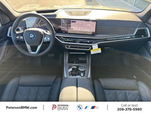 New 2026 BMW X5 xDrive50e image 13