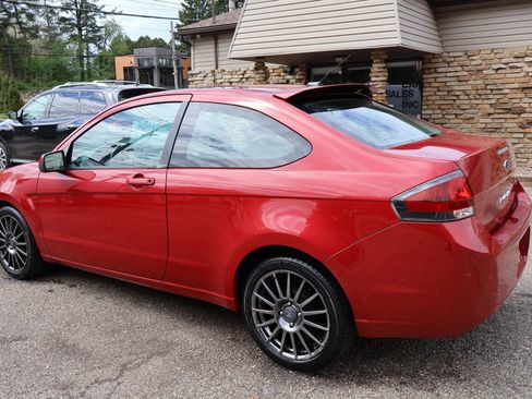 Used 2010 Ford Focus SES FWD image 5