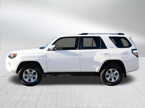 Used 2021 Toyota 4Runner SR5 Premium image 4