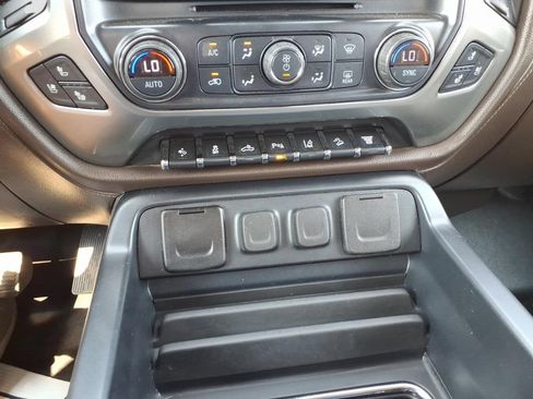 Used 2018 Chevrolet Silverado 2500 LTZ w/ Duramax Plus Package AWD/4WD image 23