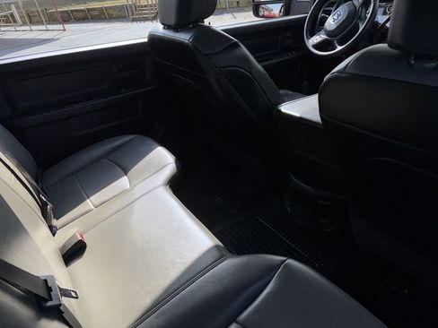 Used 2024 RAM 2500 Tradesman w/ Chrome Appearance Group image 6