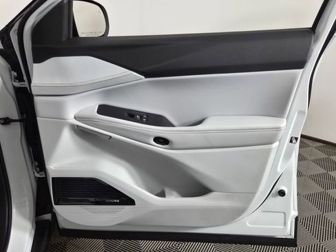 New 2026 Jeep Cherokee Overland image 32