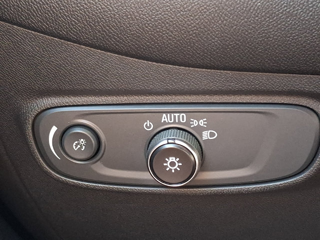 Used 2022 Chevrolet Equinox RS AWD/4WD image 26