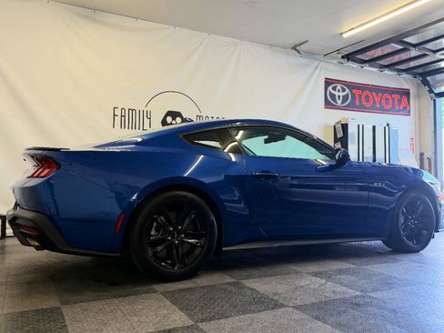 Used 2024 Ford Mustang GT RWD image 11