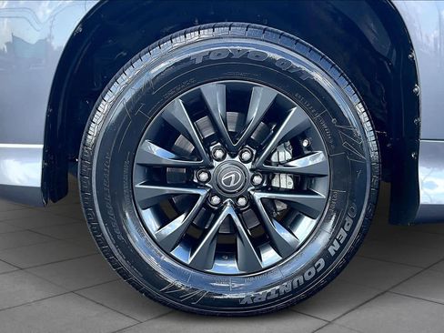 Used 2023 Lexus GX 460 Premium image 10