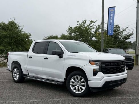 Used 2025 Chevrolet Silverado 1500 Custom AWD/4WD image 2