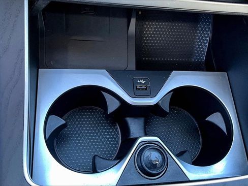 Used 2021 BMW X7 M50i image 16