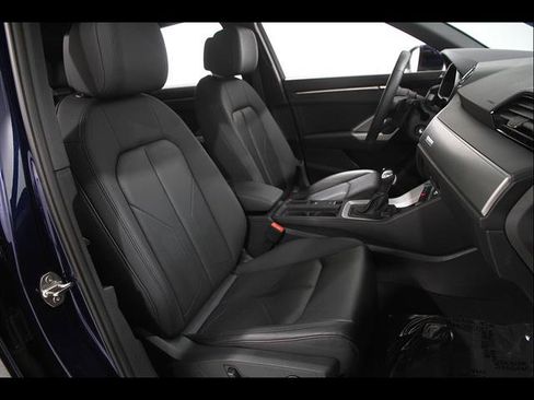 Used 2025 Audi Q3 2.0T Premium AWD/4WD image 16