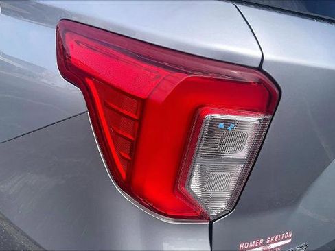 Certified 2023 Ford Explorer Limited image 24