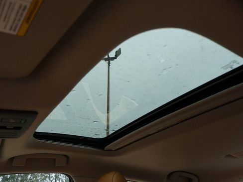 New 2025 Nissan Sentra SV w/ SV Premium Package image 9