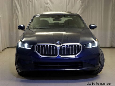 New 2026 BMW 530i xDrive w/ Premium Package image 5