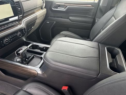 Used 2024 Chevrolet Silverado 1500 LT Trail Boss w/ Convenience Package II image 23