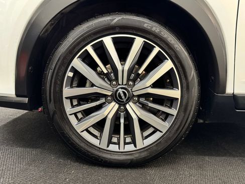Used 2024 Nissan Kicks SV FWD image 13