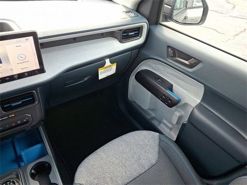 New 2025 Ford Maverick XLT w/ XLT Luxury Package image 11