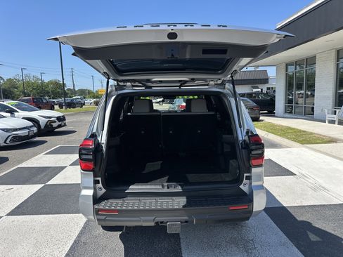 Used 2025 Toyota 4Runner SR5 image 10