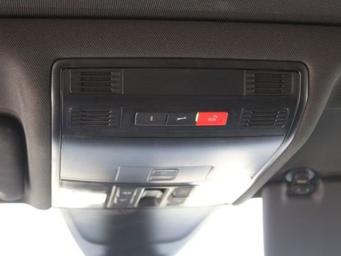 Used 2023 Volkswagen Tiguan SE R-Line FWD image 18