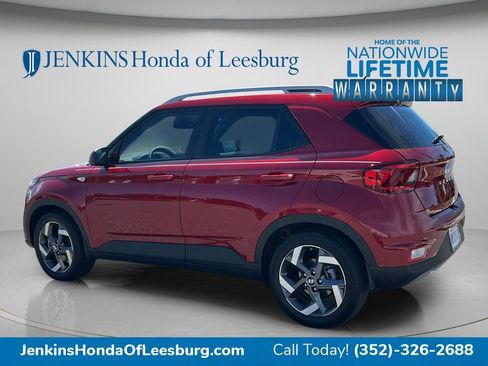 Used 2026 Hyundai Venue SEL FWD image 5