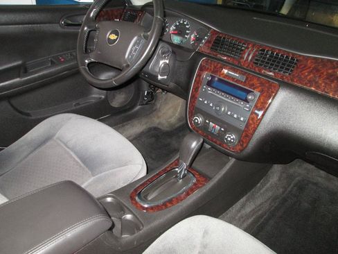 Used 2012 Chevrolet Impala LT w/ LT Sunroof Package FWD image 23