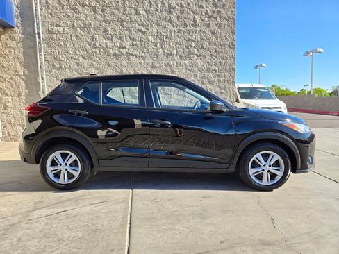 Used 2024 Nissan Kicks S FWD image 6