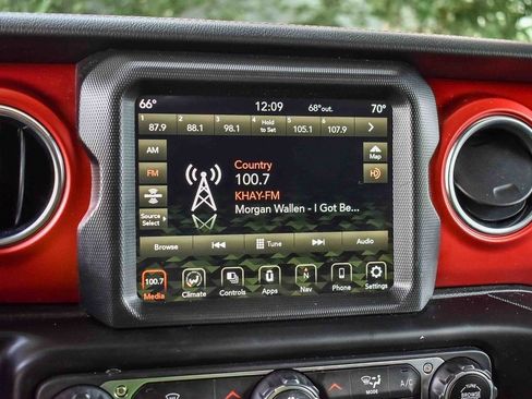 Used 2022 Jeep Wrangler Rubicon image 13