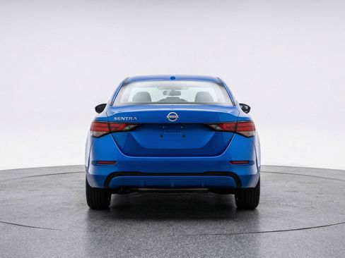 Used 2025 Nissan Sentra SV image 7