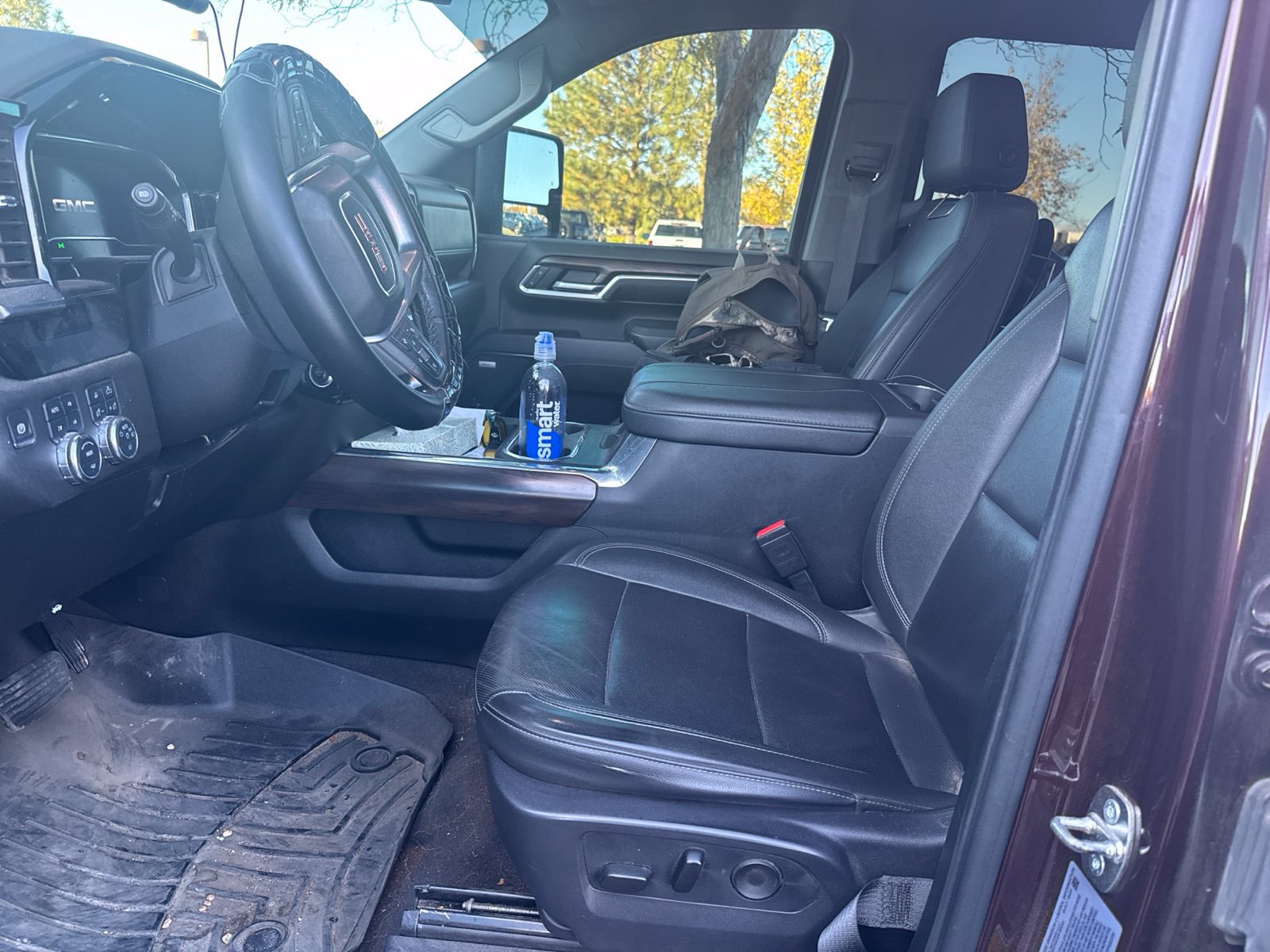 Used 2024 GMC Sierra 2500 SLT w/ SLT Premium Package AWD/4WD image 5