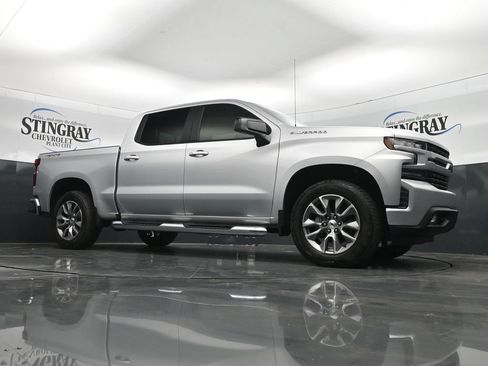 Used 2021 Chevrolet Silverado 1500 RST w/ Convenience Package II AWD/4WD image 26