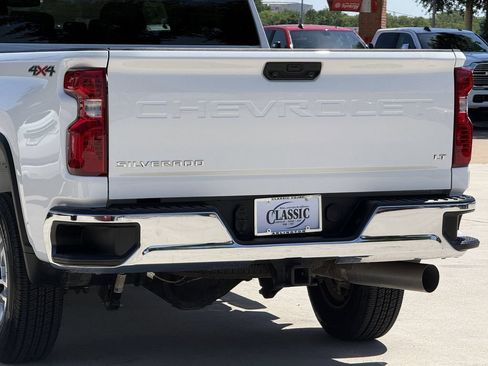 Used 2025 Chevrolet Silverado 2500 LT w/ Convenience Package AWD/4WD image 6