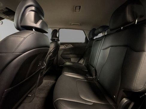 Used 2023 Kia Sportage EX FWD image 10