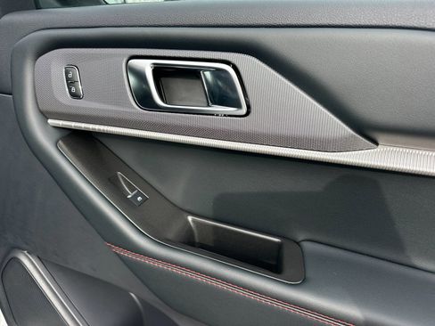 New 2025 Ford Explorer ST-Line w/ Premium Package image 19
