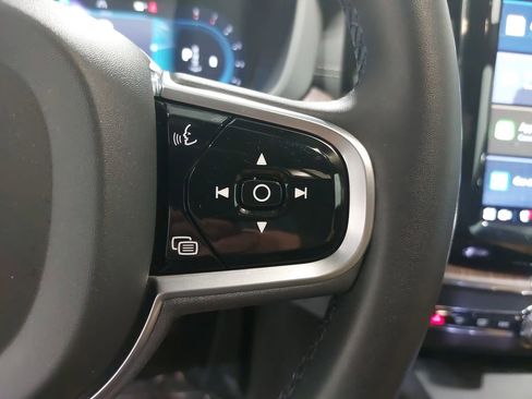 Used 2023 Volvo XC60 B6 Ultimate image 18