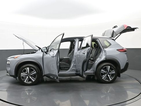 Used 2023 Nissan Rogue Platinum image 50