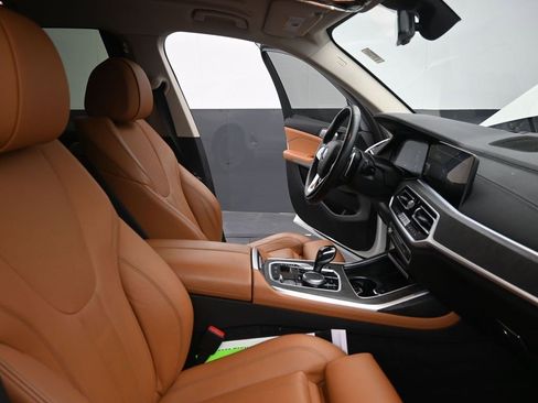 Certified 2022 BMW X7 xDrive40i w/ Premium Package image 21
