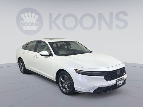 Used 2024 Honda Accord EX image 10