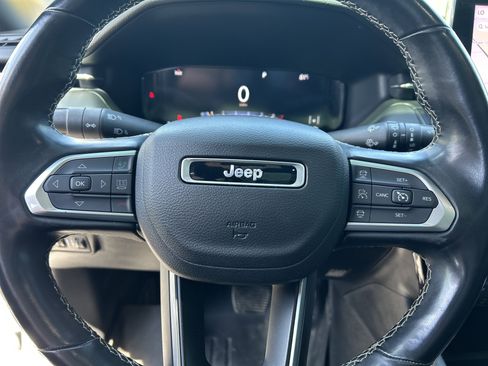 Used 2022 Jeep Compass High Altitude AWD/4WD image 17