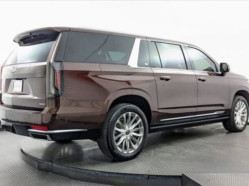 Used 2023 Cadillac Escalade ESV Premium Luxury w/ Performance Package AWD/4WD image 8