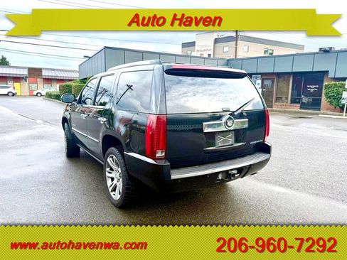 Used 2007 Cadillac Escalade AWD w/ Information Package image 6